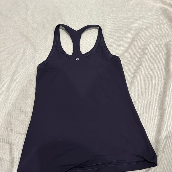 Lululemon - Picture 2 of 3